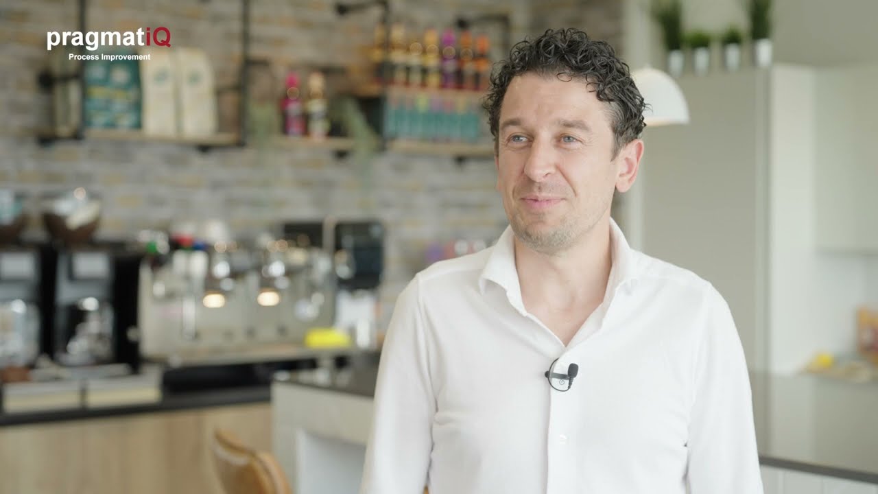 Testimonial video thumbnail